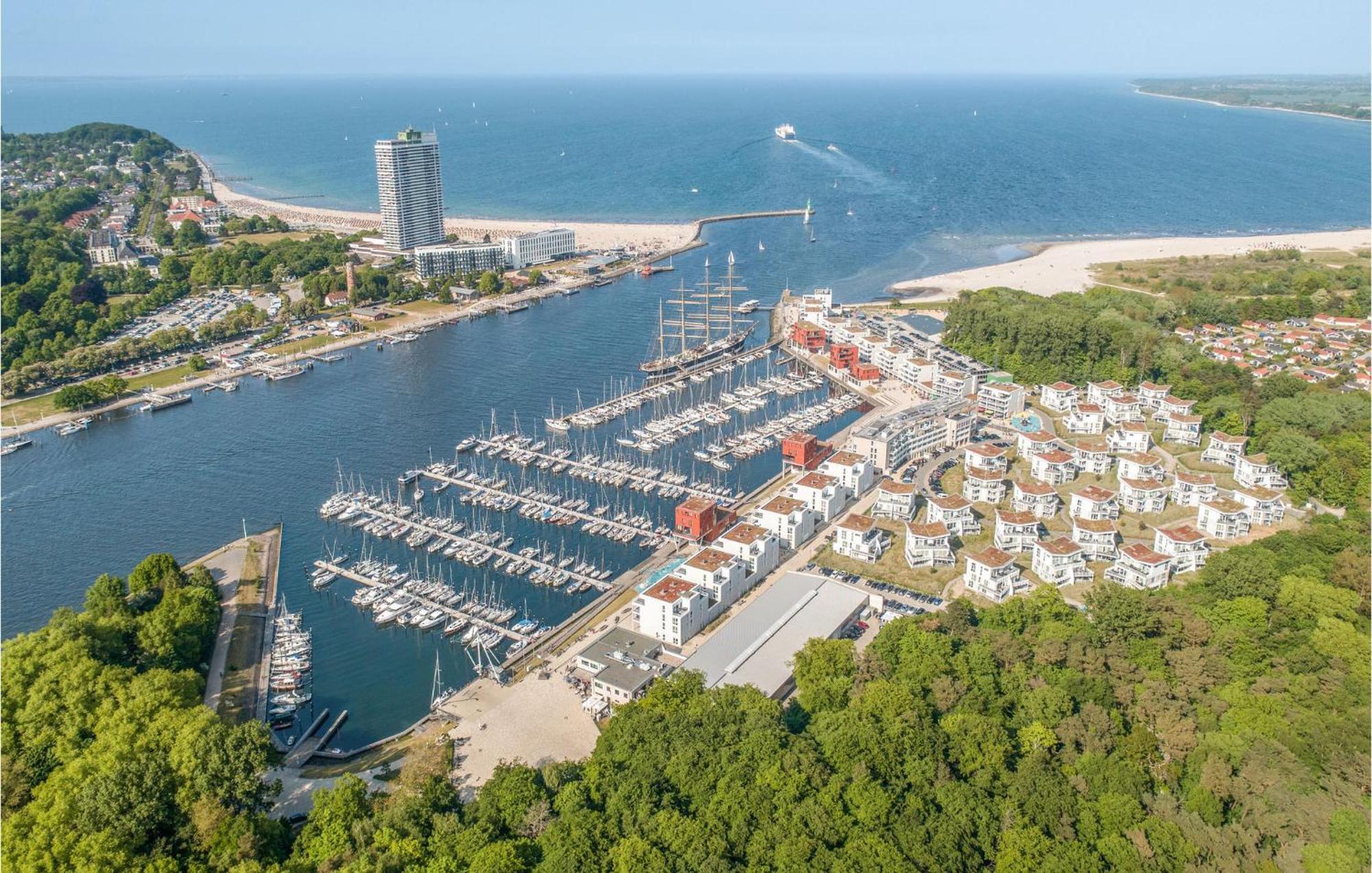 Lovely Apartment In Luebeck Travemuende With Sauna Екстериор снимка